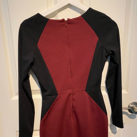 Short long sleeve dress - Picture 2 of 4